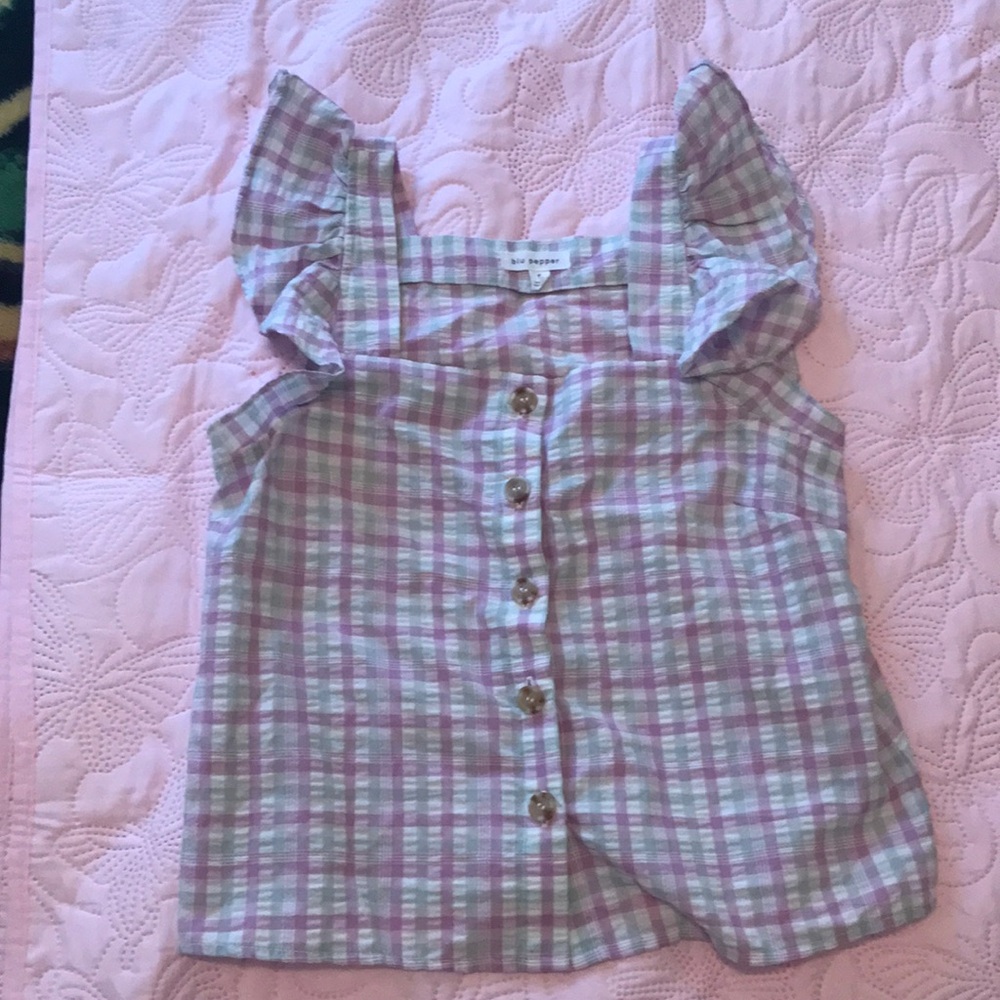Blu Pepper lavender, turquoise, and white top